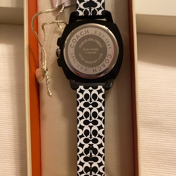 Coach Watch - Picture 6 of 6
